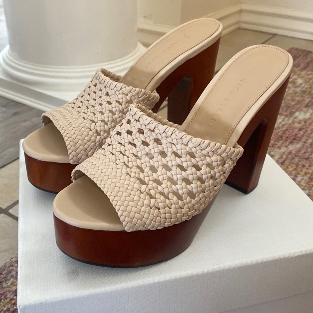 Veronica Beard Guadalupe Clog Sandal